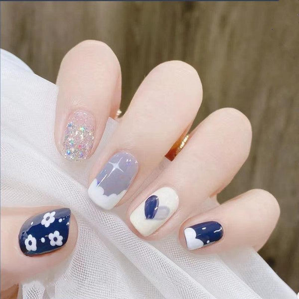 [2024  SALE] Blue Floral Hearts Glittering Clouds Short Press-On Nails