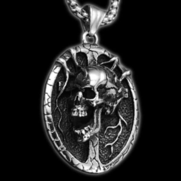 Hell Skull necklace